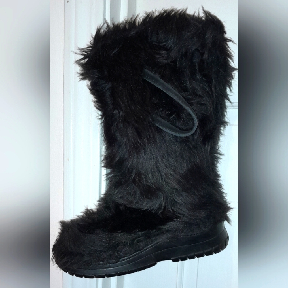 Colin Stuart Victoria's Secret Black Faux Fur Yeti Winter Snow Boot Boots Size 8